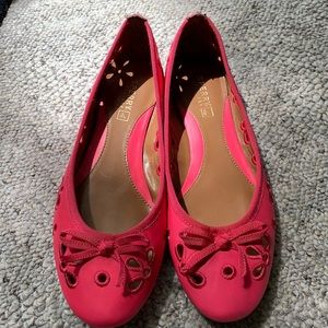 Adorable Sperry pink leather ballet flats!